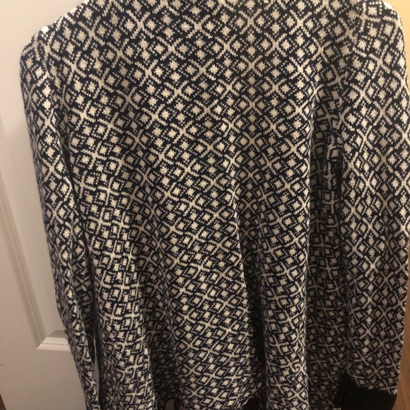 EUC RW & Co cardigan. Navy/white - Picture 2 of 3